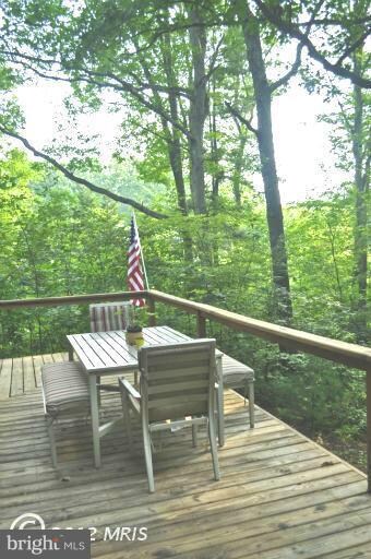 138 Cherokee Trail, Berkeley Springs, WV 25411 - photo 6