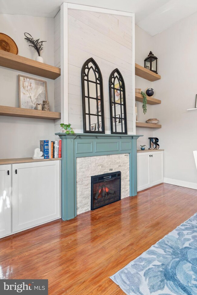 1120 Thrush Ln, Norristown, PA 19403 - photo 5