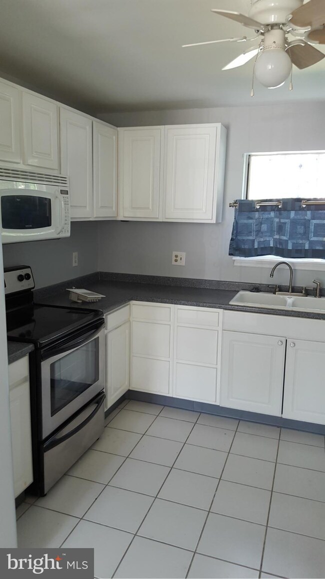 6708 Milltown Ct unit 6708, District Heights, MD 20747 - photo 2