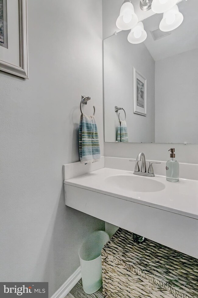 1412 Cox Landing Ct, Stoney Beach, MD 21226 - photo 5