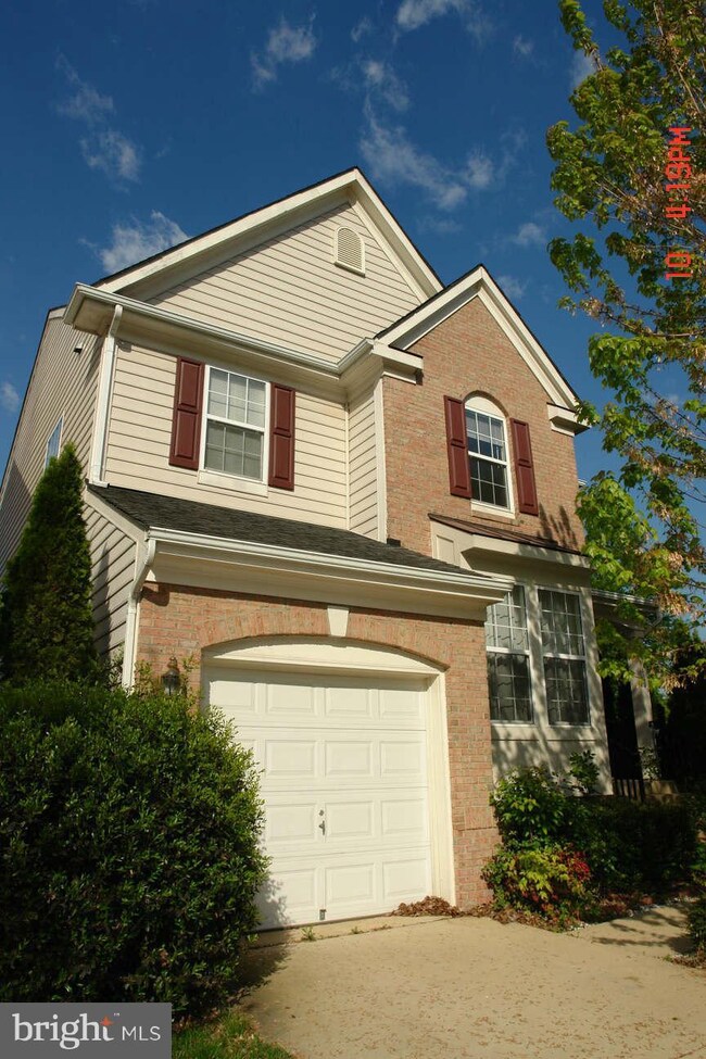 7604 Buckland Place, Lorton, VA 22079 - photo 4