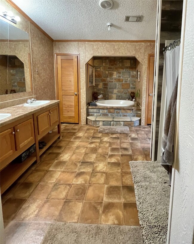 21622 County Road 37492, Cleveland, TX 77327 - photo 7