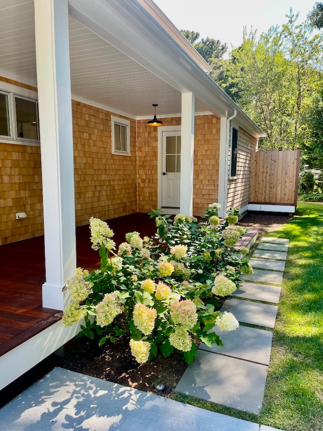 28 Roger's Way, Oak Bluffs, MA 02557 - photo 6