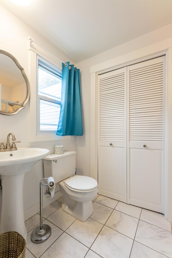 110 Mechanic St unit 3, Camden, ME 04843 - photo 6