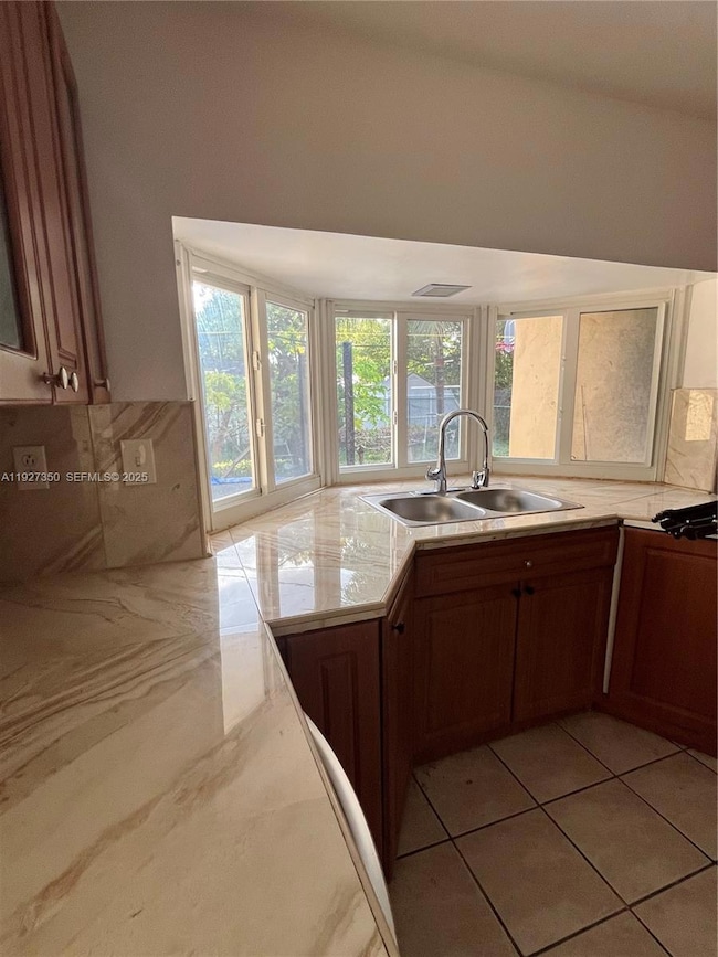 150 NE 173rd St, North Miami Beach, FL 33162 - photo 3