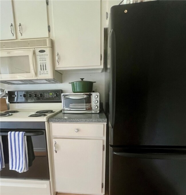 800 Mallery St unit 74, Brunswick, GA 31522 - photo 5