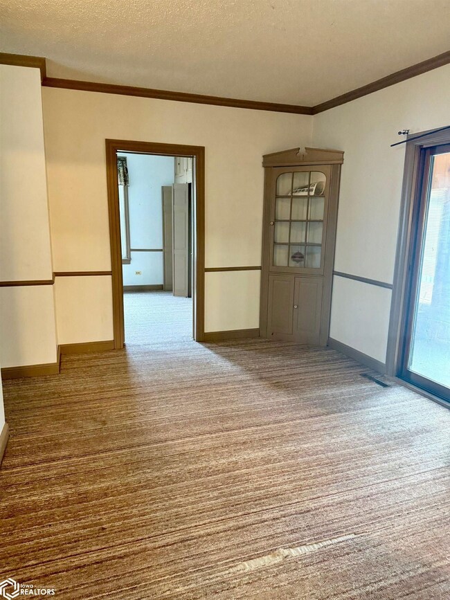 102 W Walnut St, Floris, IA 52560 - photo 6
