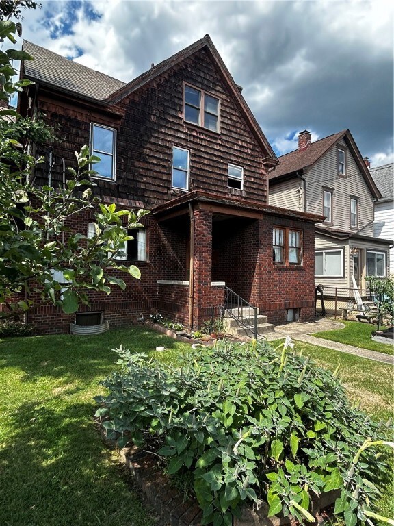 403 Spring St, Latrobe, PA 15650 - photo 5