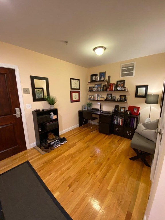 100 Fellsway W unit 206, Somerville, MA 02145 - photo 6