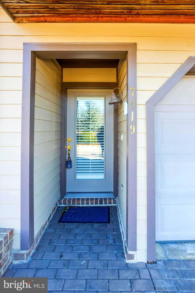 7019 Chesapeake Harbour Dr unit 21B, Annapolis, MD 21403 - photo 2