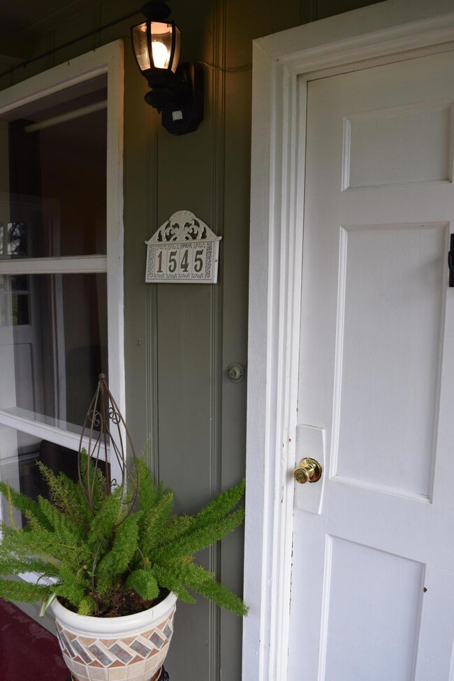 1545 Branstetter Cir, Redding, CA 96001 - photo 2