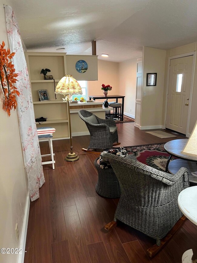 2424 NE 29th St, Lincoln City, OR 97367 - photo 3