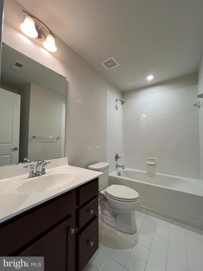 747 Quarry Point Rd, Malvern, PA 19355 - photo 4