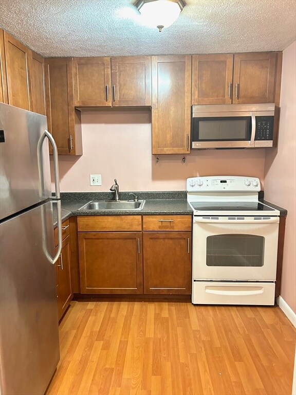 40 Fountain Ln unit 3, South Weymouth, MA 02190 - photo 2