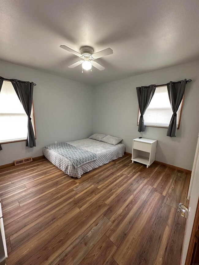 405 Candlewick Rd, Waterloo, IA 50703 - photo 6