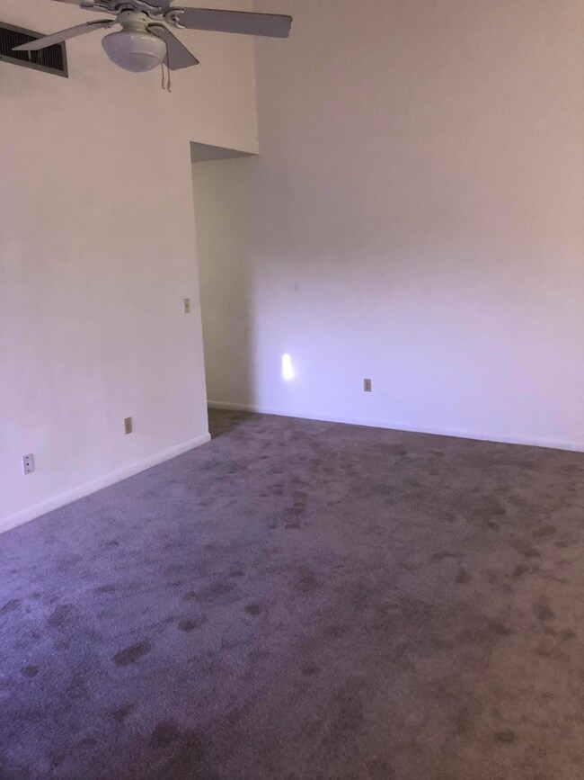 1050 Summit Trail Cir unit A, West Palm Beach, FL 33415 - photo 6