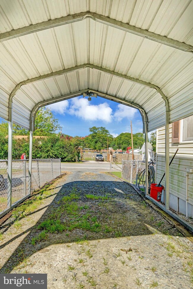 567 Compass Rd E, Middle River, MD 21220 - photo 3