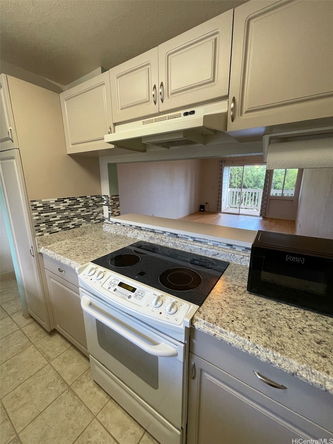 94-644 Lumiaina St unit BB203, Waipahu, HI 96797 - photo 4