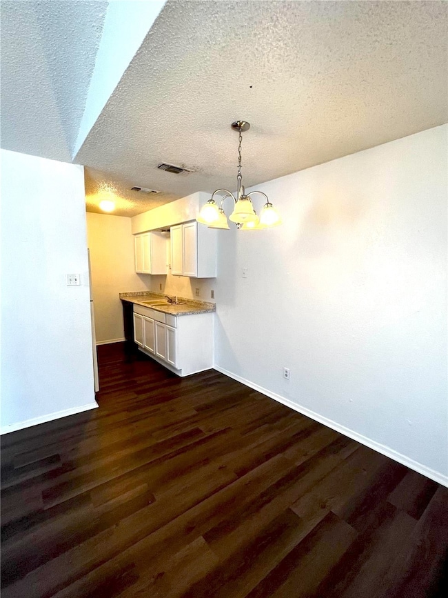 7045 Crosstimbers Ln, North Richland Hills, TX 76182 - photo 4