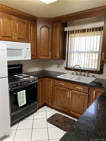 137 Windy Hill Rd, Statesville, NC 28625 - photo 4