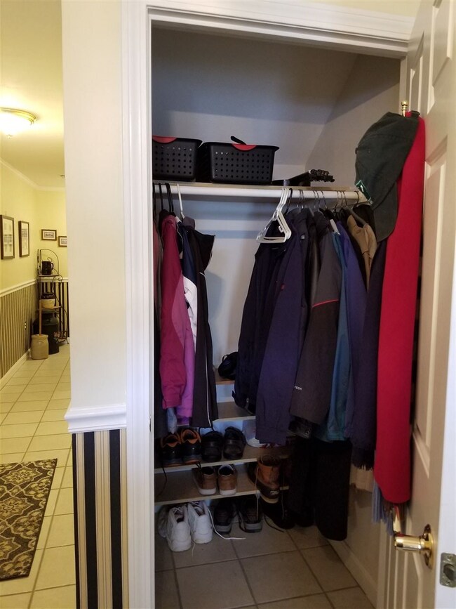 10 Echo Shore Dr, MerriMacK, NH 03054 - photo 4