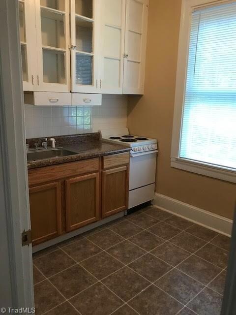 119 S Franklin St unit 2, Reidsville, NC 27320 - photo 2