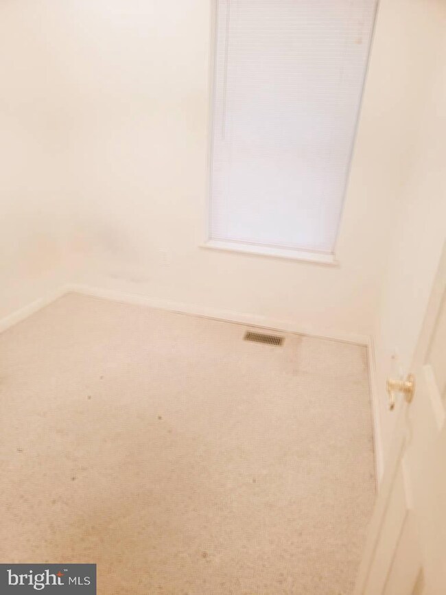 9154 Lambskin Ln, Columbia, MD 21045 - photo 6