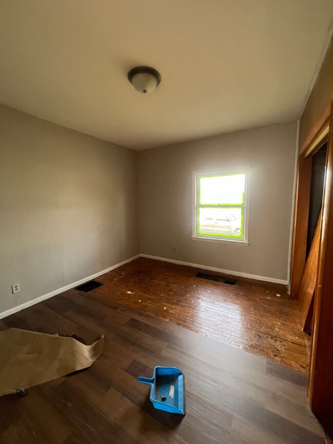 2103 Arrow Ave, Anderson, IN 46016 - photo 7