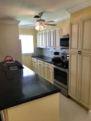 Lots of cabinet space