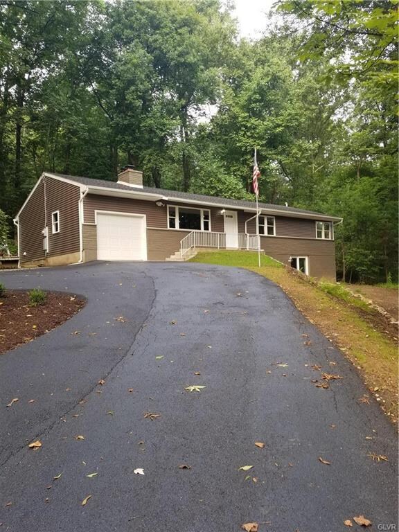 4782 Chestnut Hill Rd, Center Valley, PA 18034 - photo 2