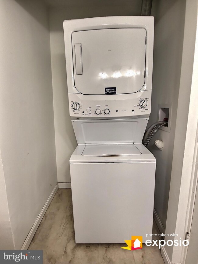 2111 Jefferson St, Baltimore, MD 21205 - photo 7