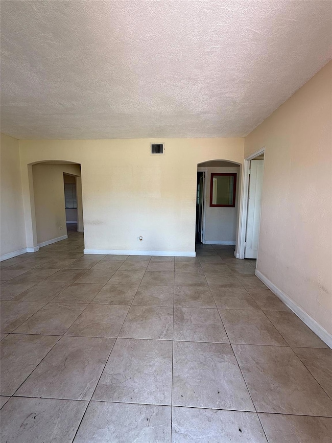 621 E 13th St, Hialeah, FL 33010 - photo 2