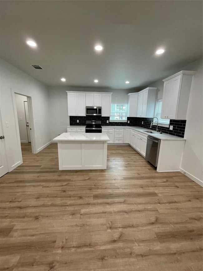 524 W Florence St, Denison, TX 75020 - photo 3