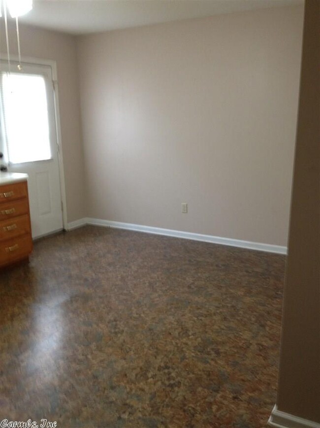 2818 Brookside Cir, Paragould, AR 72450 - photo 5