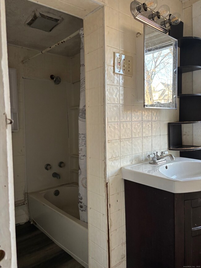 113 Southview St, Waterbury, CT 06706 - photo 6