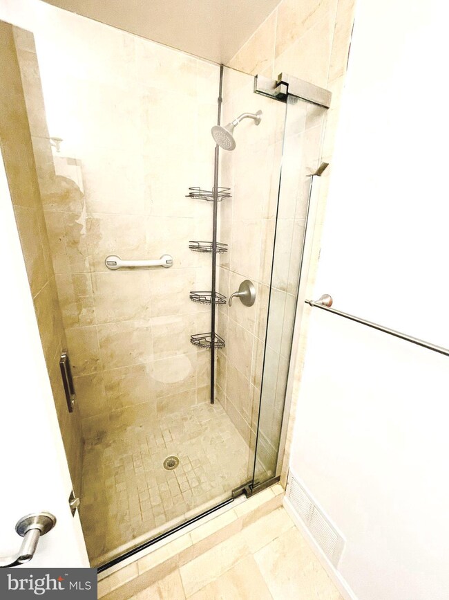 6304 Over See Ct, Springfield, VA 22152 - photo 3