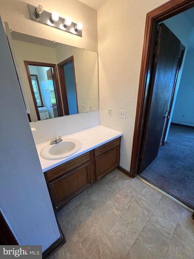 16273 Dahlgren Rd unit A, King George, VA 22485 - photo 5