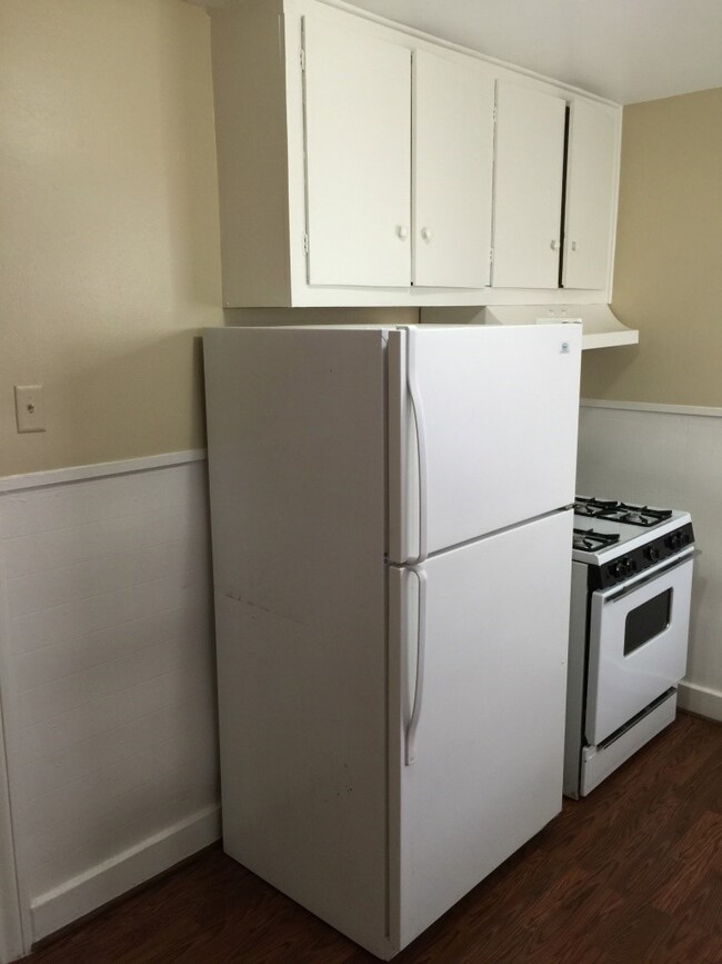 746 Beverly St, Houston, TX 77007 - photo 5