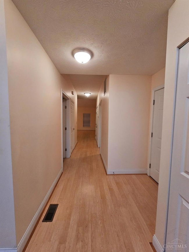 6705 Cheviot Rd unit 3, Cincinnati, OH 45247 - photo 3