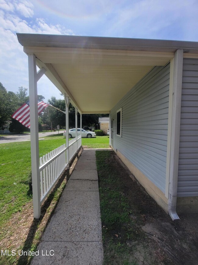 Covered Front porch