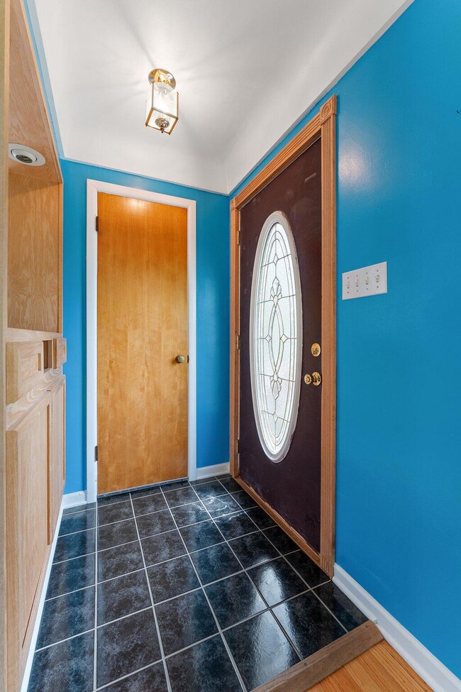 433 Lake St, Crown Point, IN 46307 - photo 4