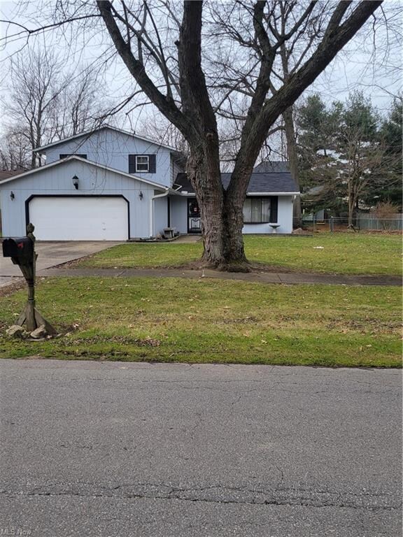 782 Lafayette Blvd, Sheffield Lake, OH 44054 - photo 3