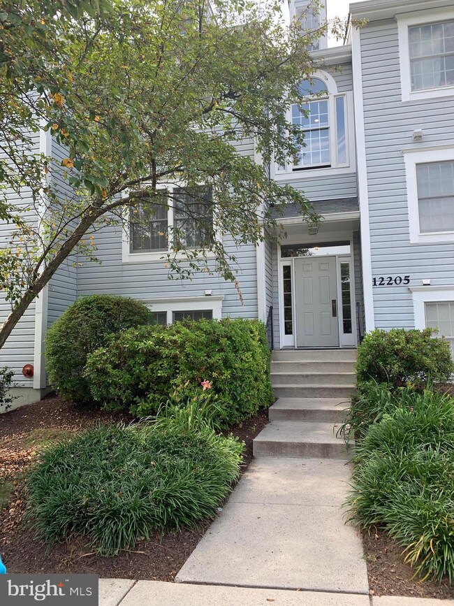 12205 Saint Peter Ct unit F, Germantown, MD 20874 - photo 2