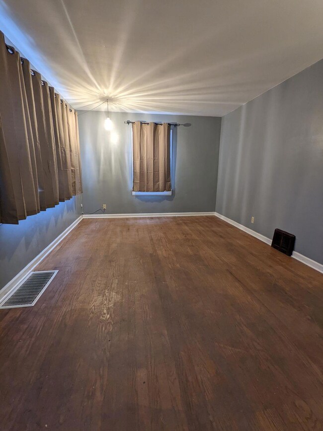 4218 Towle Ave, Hammond, IN 46327 - photo 2