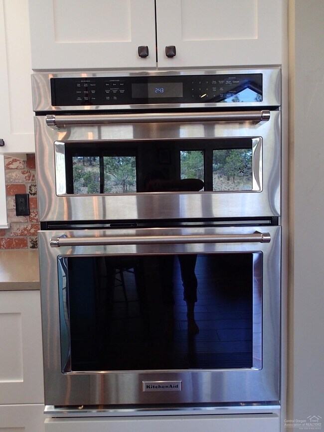 60170 Ridgeview Dr E, Bend, OR 97702 - photo 5