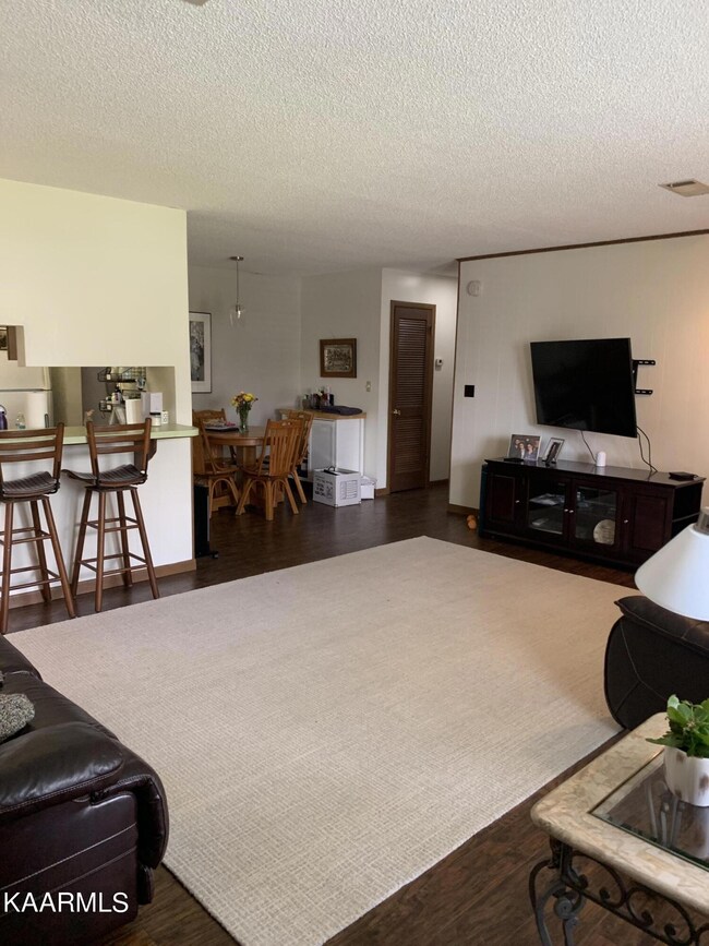 132 Dovenshire Dr, Crossville, TN 38558 - photo 4