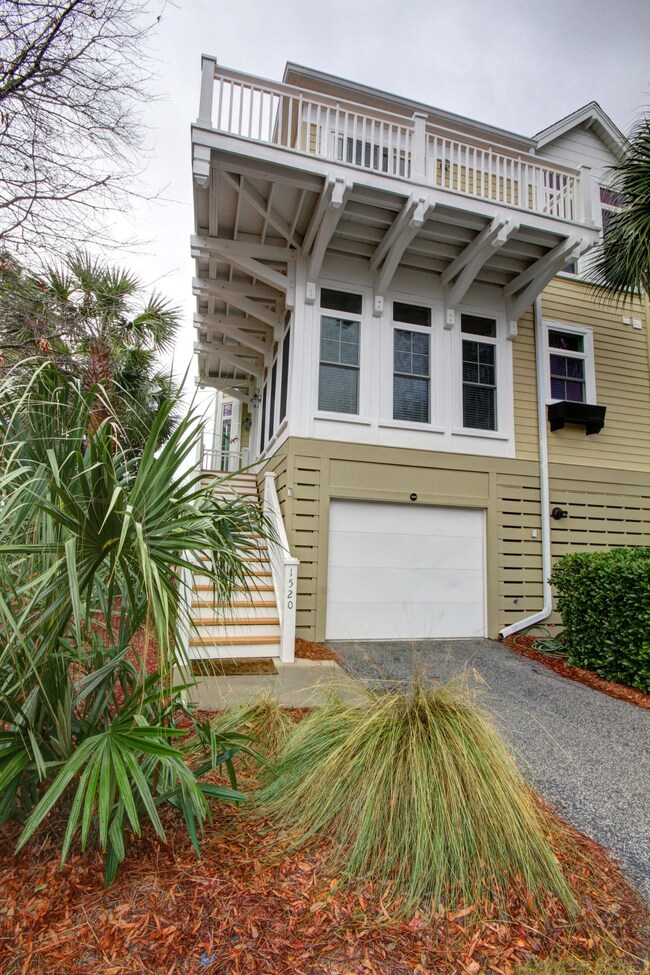 1520 Sea Palms Crescent_Front 2
