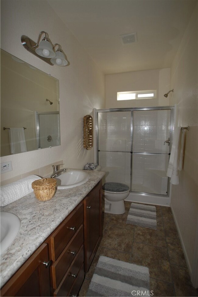 880 N Lake St, Hemet, CA 92544 - photo 4