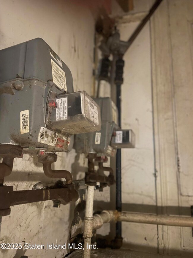 63 Cassidy Place, Staten Island, NY 10301 - photo 7