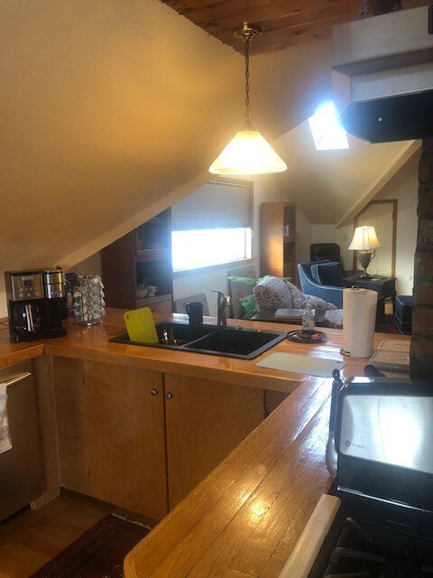 520 West Ave unit 3, Pawtucket, RI 02860 - photo 4